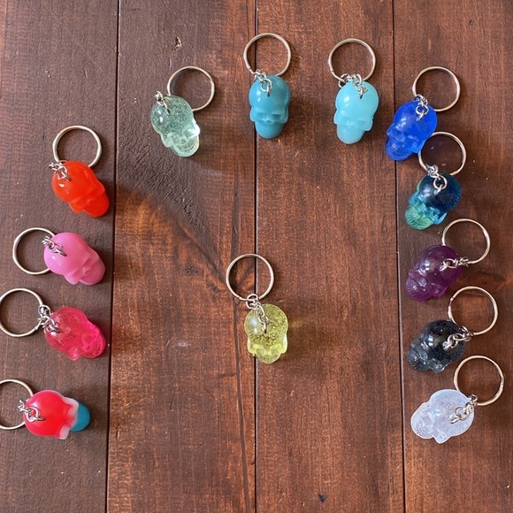 Handmade Resin Clear Yellow Skull 3” Keychain Gothic Backpack Bag Charm NEW - Picture 5 of 5